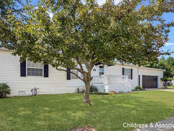 13813 Shamrock Lane, Cedar Springs, MI 49319