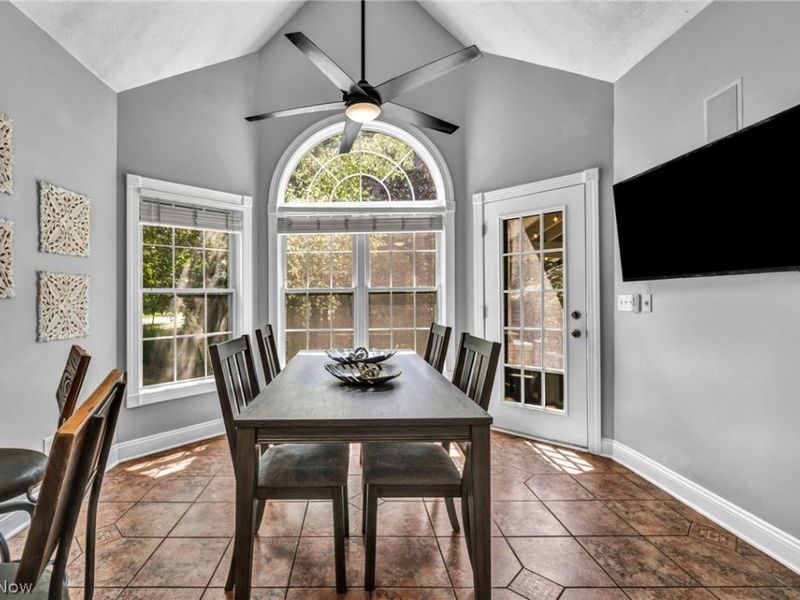 22131 Yarrow Trail, Strongsville, OH 44149 Photo 10
