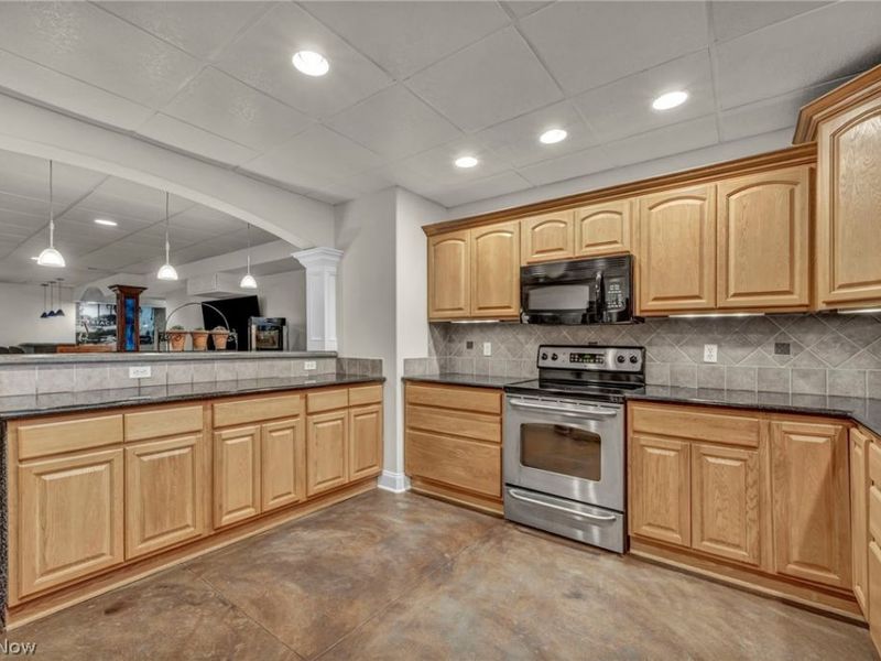 22131 Yarrow Trail, Strongsville, OH 44149 Photo 16