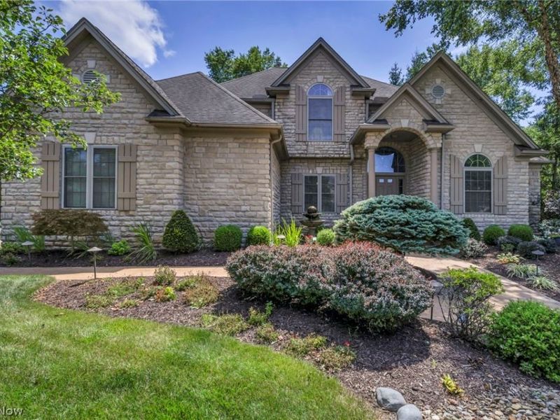 22131 Yarrow Trail, Strongsville, OH 44149 Photo 2