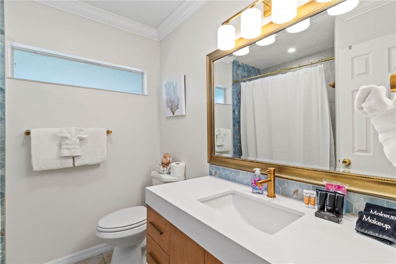 5310 Gulf Of Mexico Drive, Unit 16, Longboat Key, FL 34228 Photo