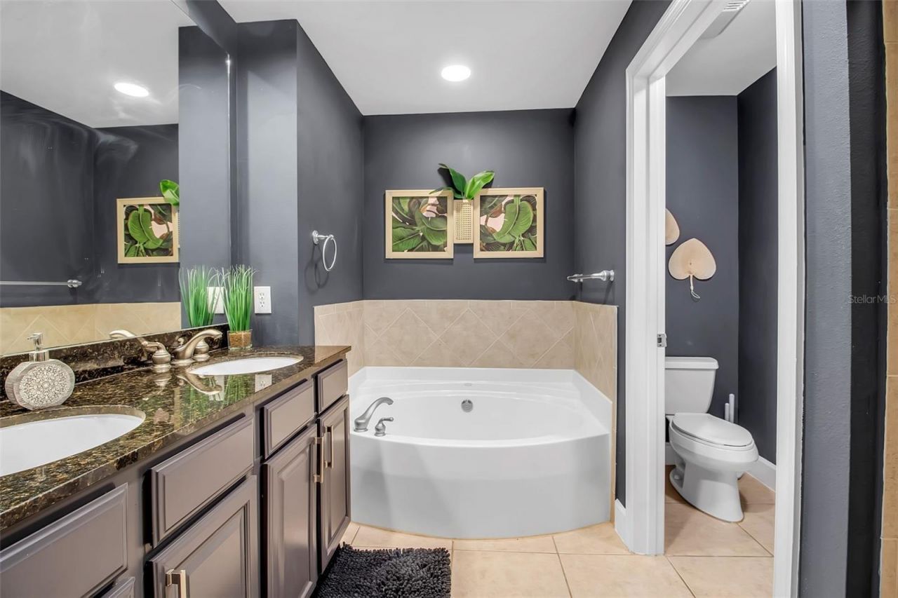 808 3rd Avenue W, Unit 307, Bradenton, FL 34205 Photo