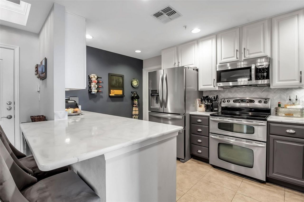 808 3rd Avenue W, Unit 307, Bradenton, FL 34205 Photo