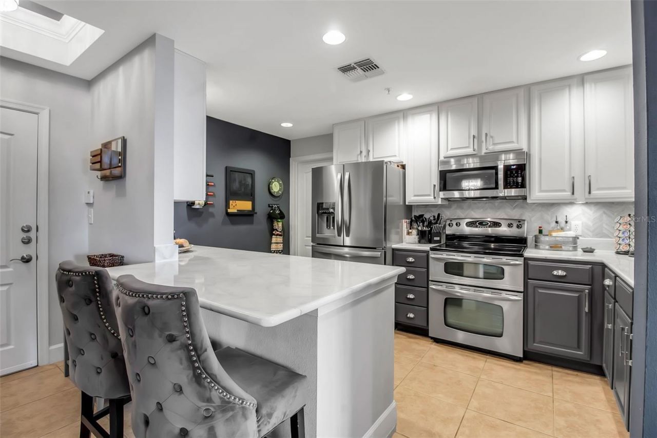 808 3rd Avenue W, Unit 307, Bradenton, FL 34205 Photo