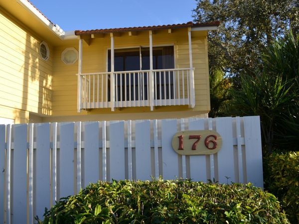 176 Seabreeze Circle, Jupiter, FL 33477
