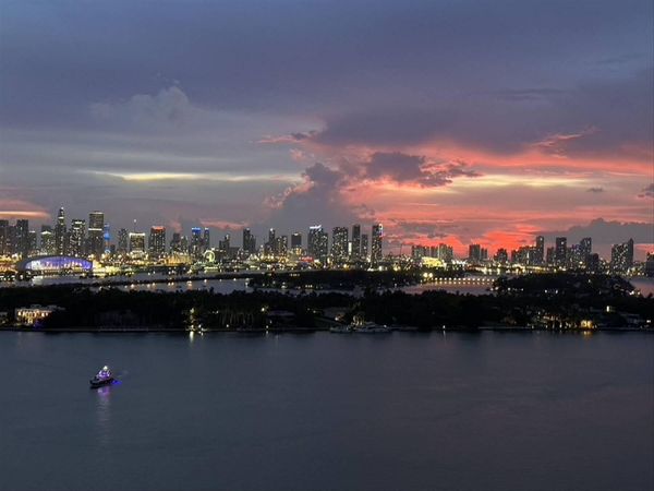 540 WEST Avenue, Unit 2011, Miami Beach, FL 33139