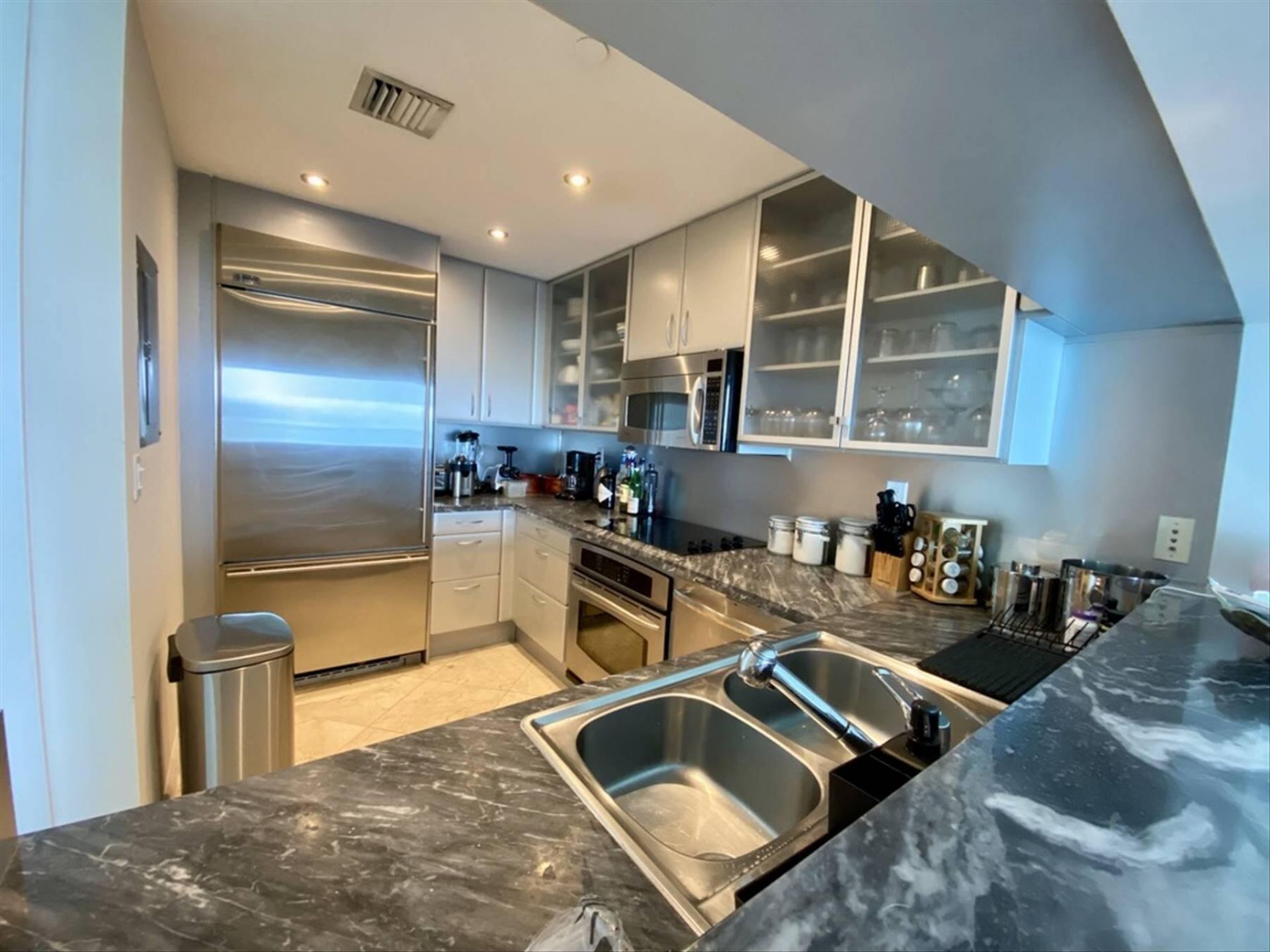 540 West Avenue, Unit 2011, Miami Beach, FL 33139 Photo