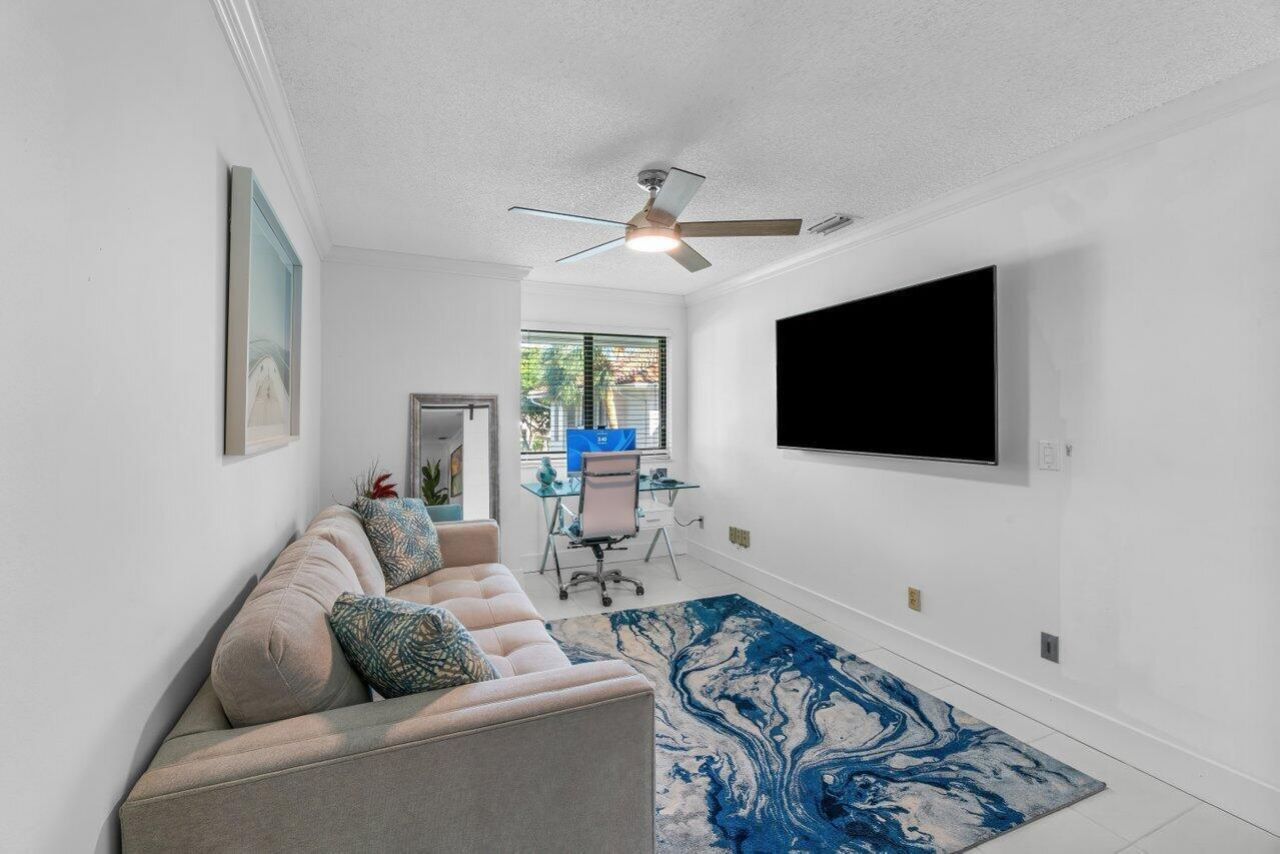50 Pelican Pointe Drive, Unit 2050, Delray Beach, FL 33483 Photo