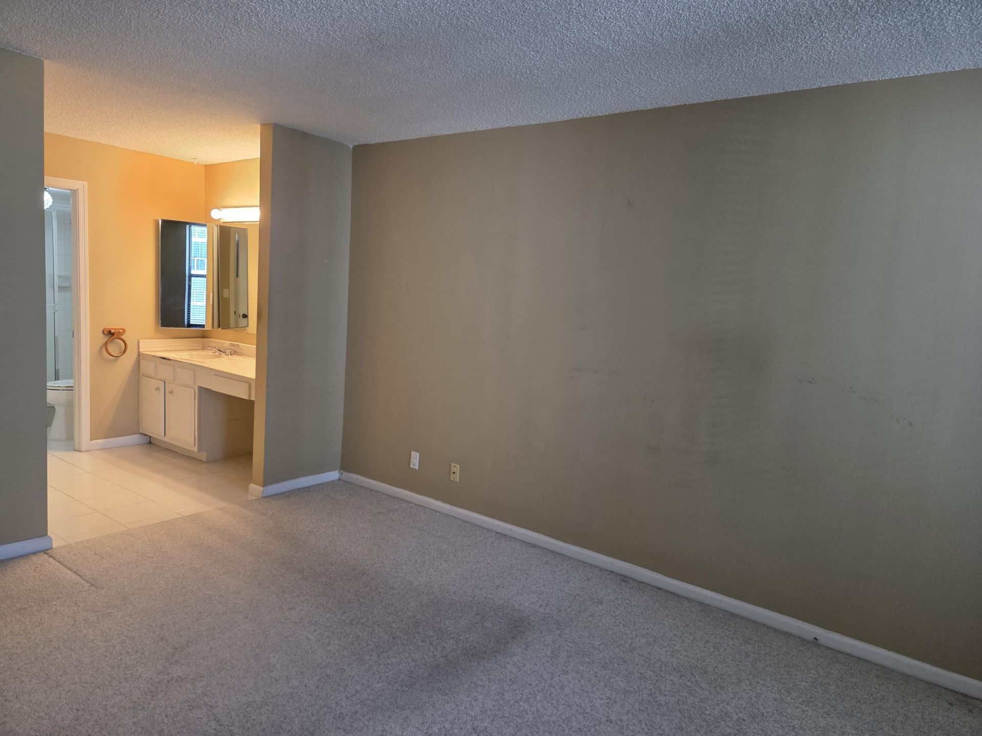 1000 S Ocean Boulevard, Unit 9J, Pompano Beach, FL 33062 Photo