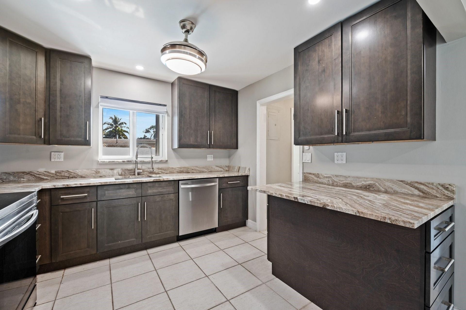 1900 SW 33rd Avenue, Fort Lauderdale, FL 33312 Photo