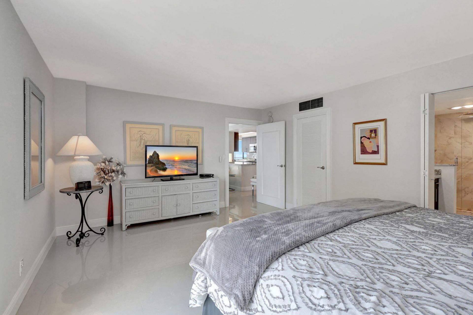 5460 N Ocean Drive, Unit 7a, Singer Island, FL 33404 Photo