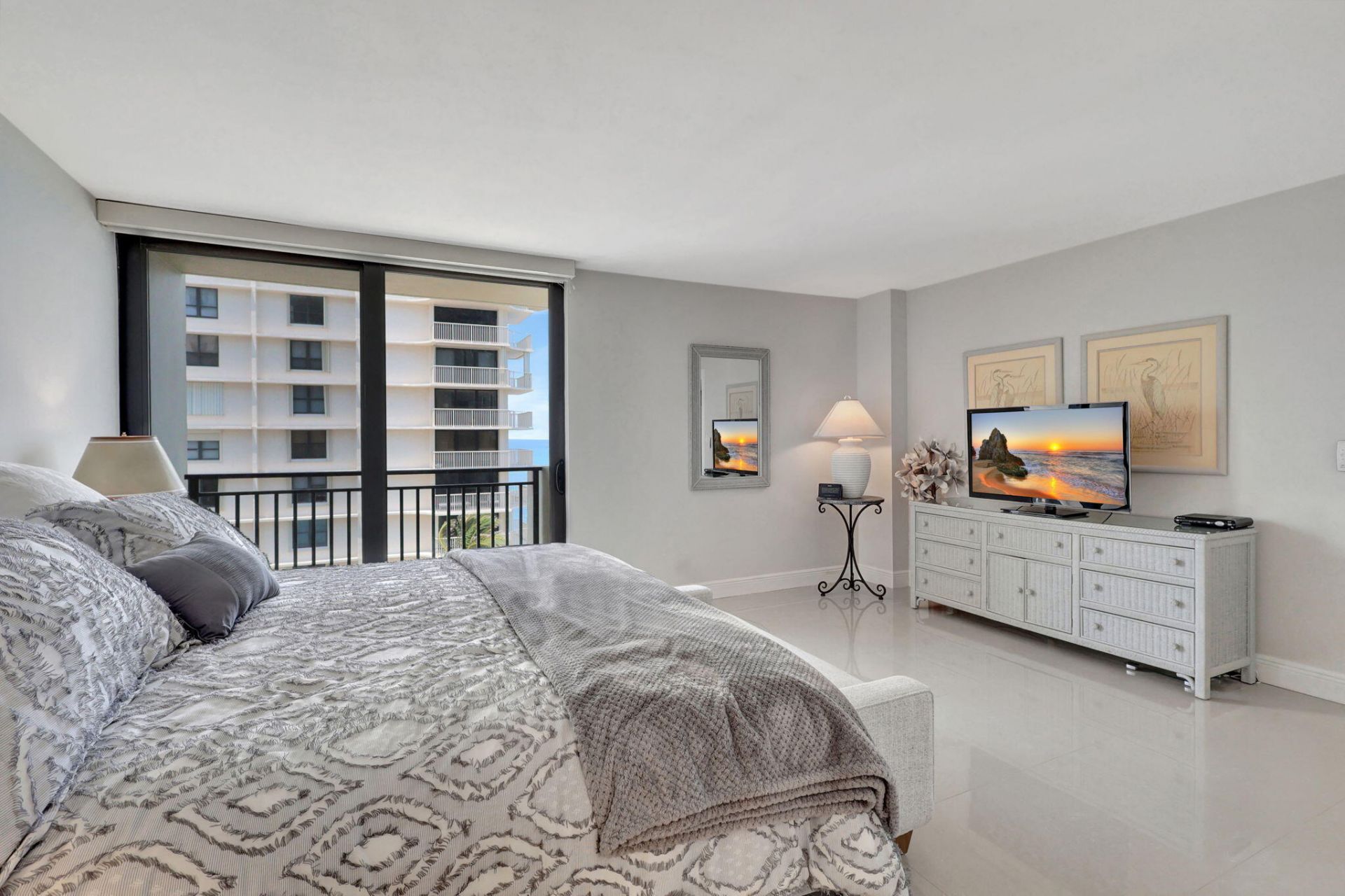 5460 N Ocean Drive, Unit 7a, Singer Island, FL 33404 Photo