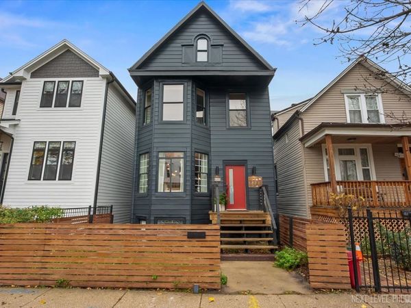 3826 N Whipple Street , Unit 1, Chicago, IL 60618