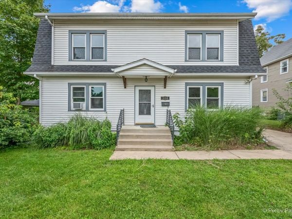 1614 S Carroll Avenue , Freeport, IL 61032