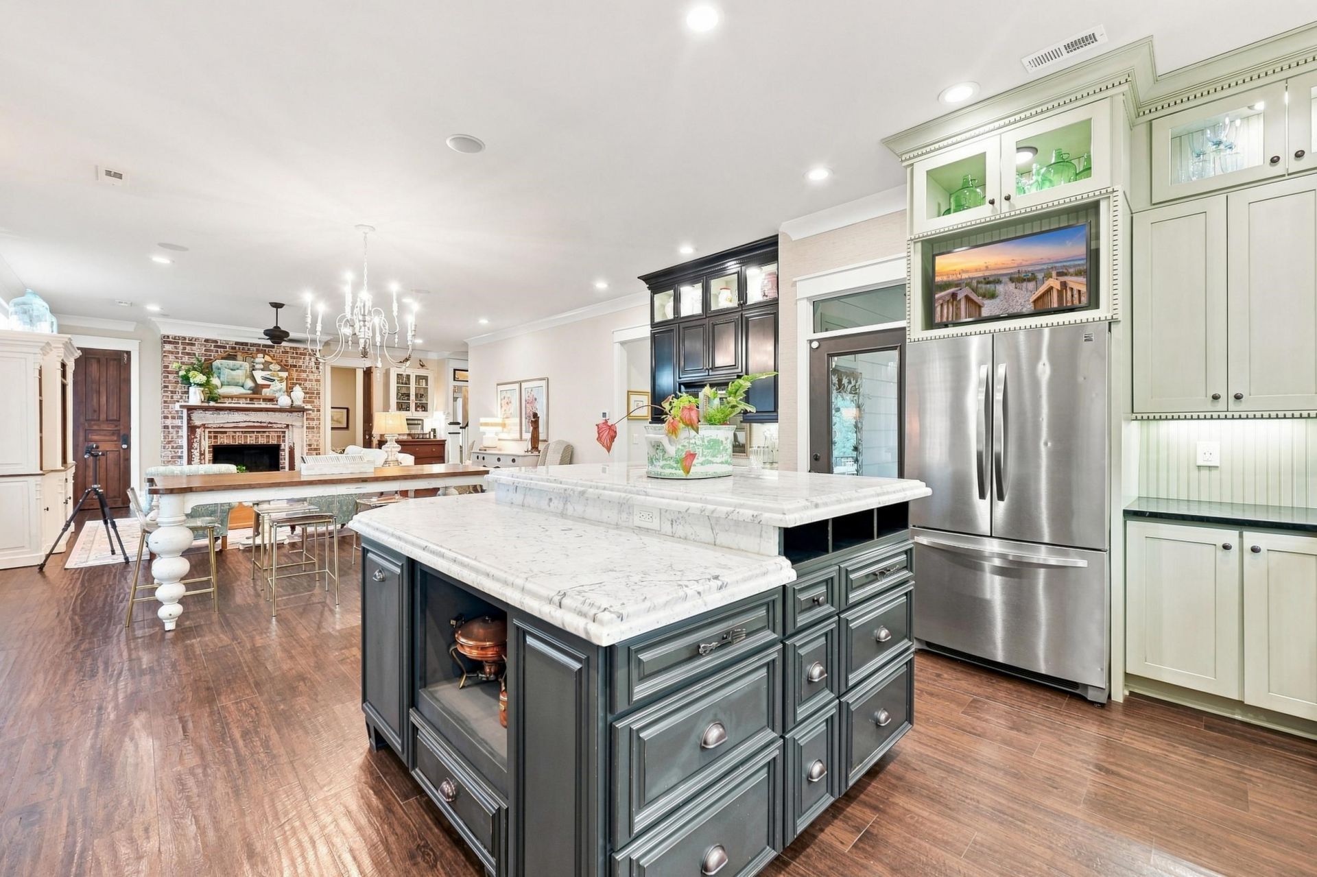 5627 Woodside Ave. Photo 12