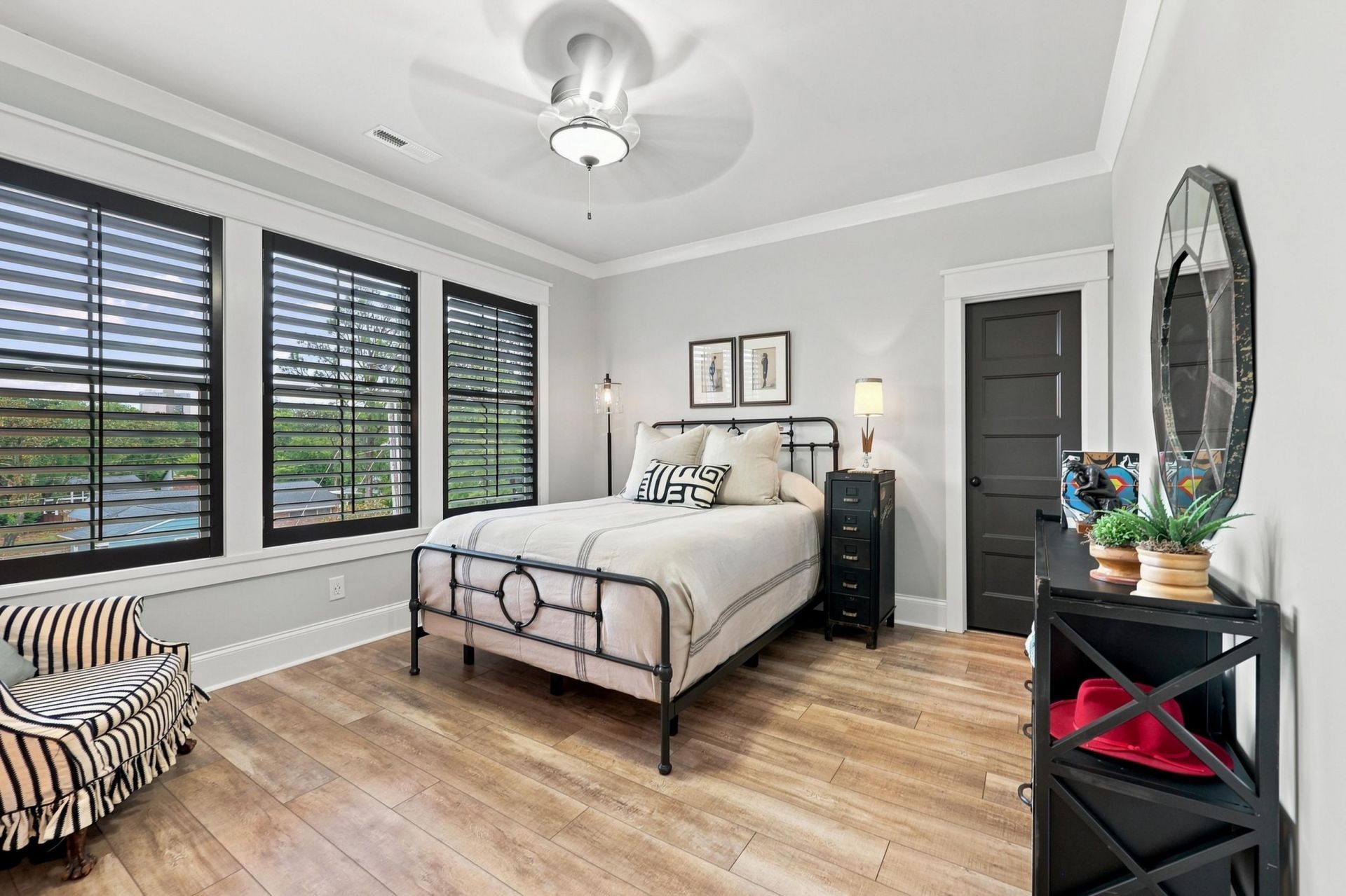 5627 Woodside Ave. Photo 37