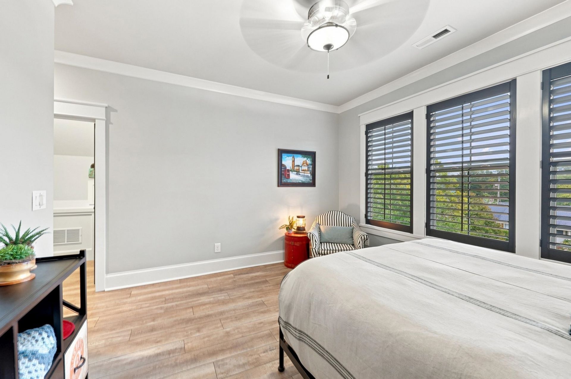 5627 Woodside Ave. Photo 38
