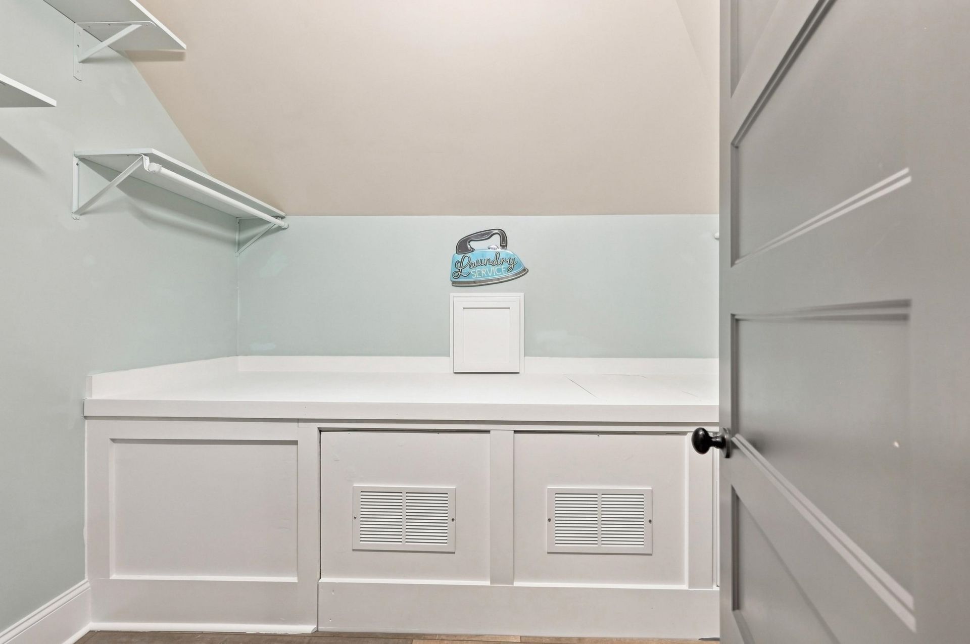 5627 Woodside Ave. Photo 39