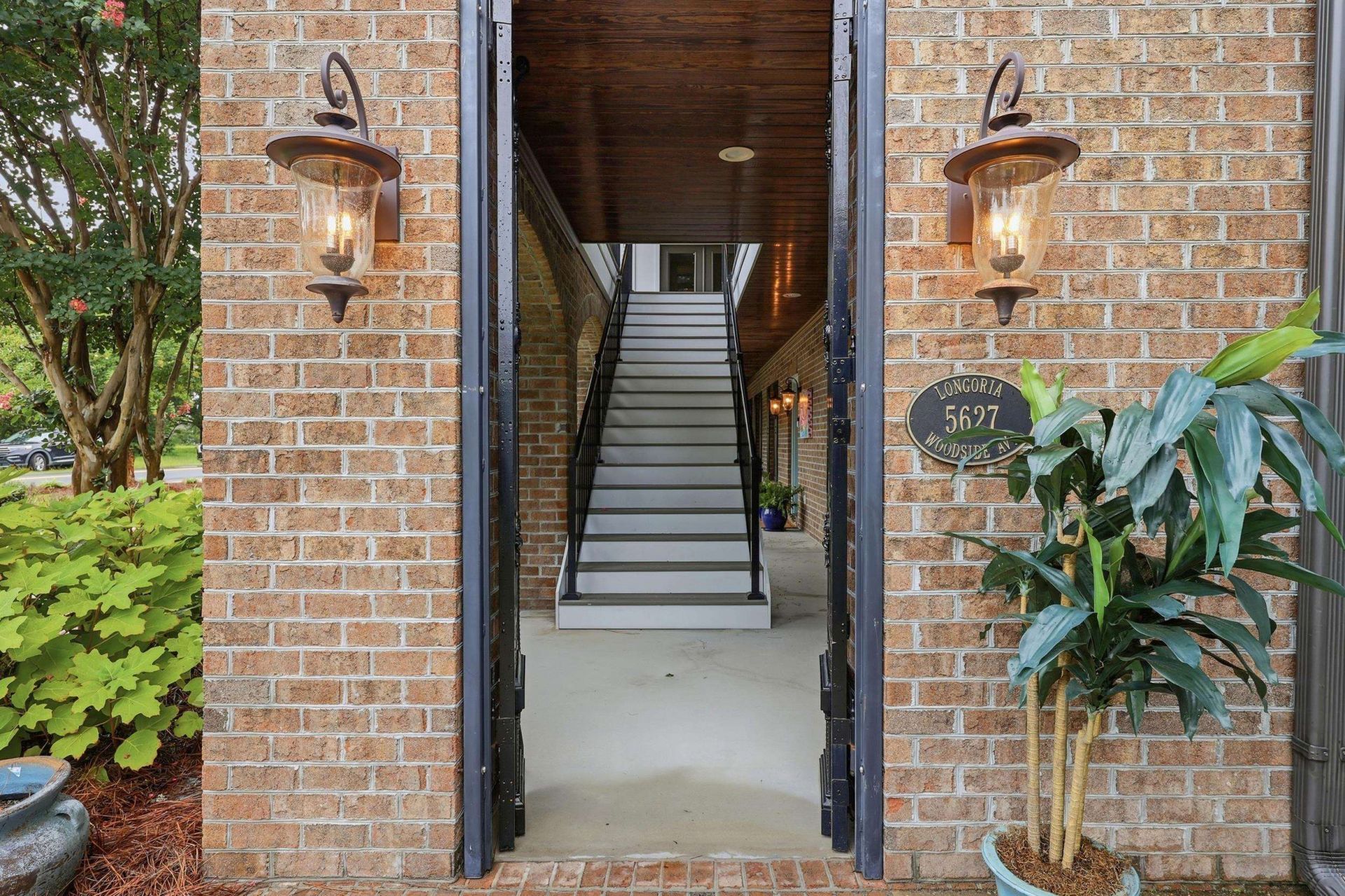 5627 Woodside Ave. Photo 53