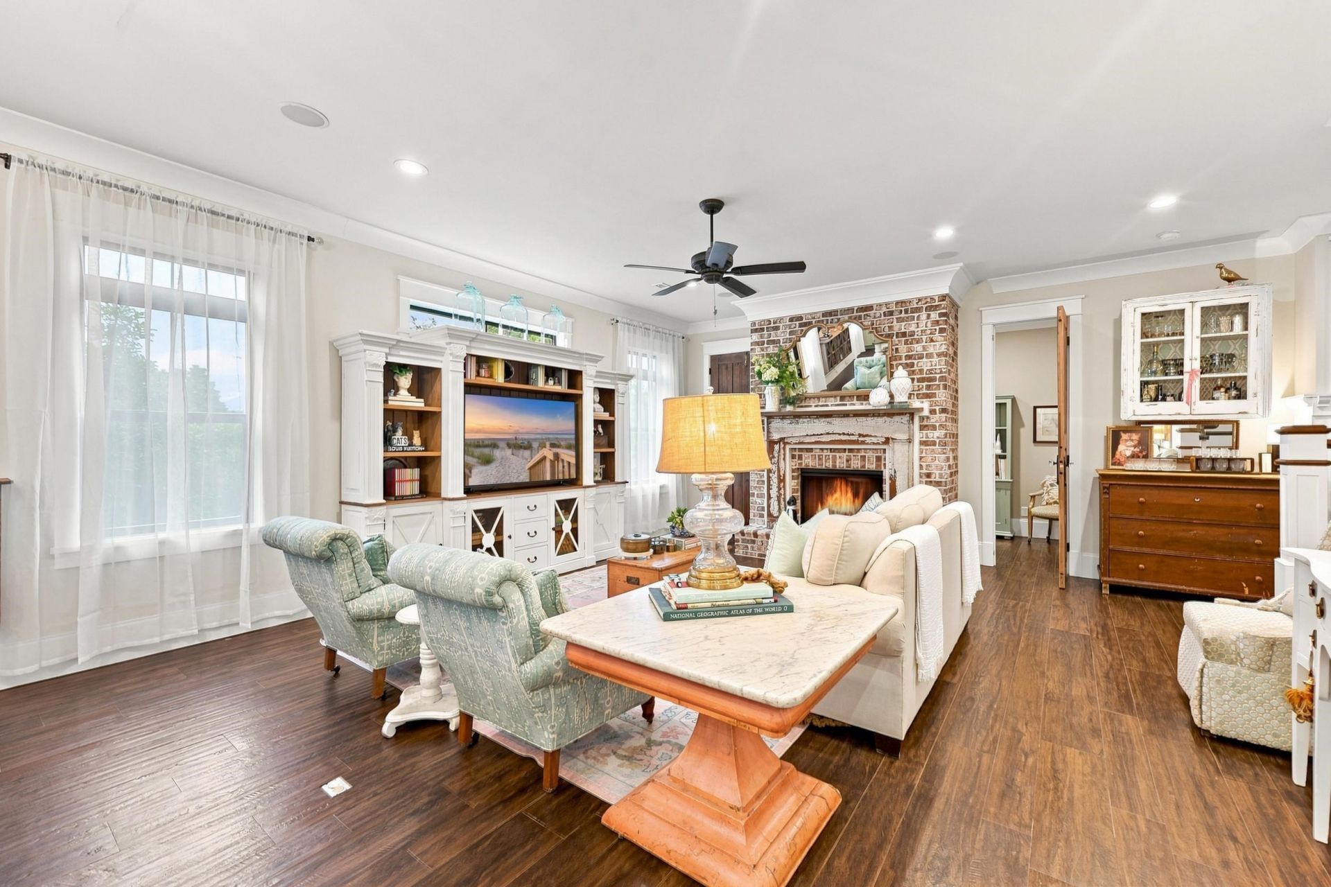 5627 Woodside Ave. Photo 9