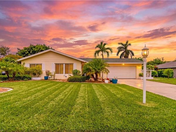 1352 Oaklawn CT, FORT MYERS, FL 33919