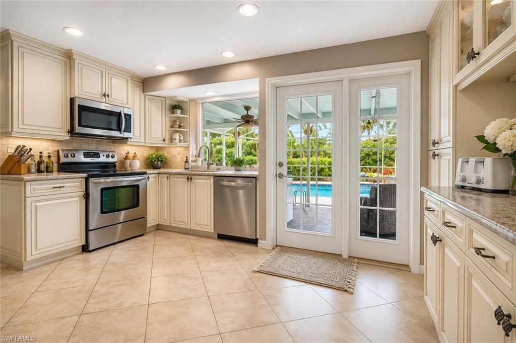 1352 Oaklawn Ct, Fort Myers, FL 33919 Photo