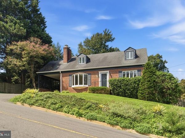 3901 31ST STREET N, ARLINGTON, VA 22207