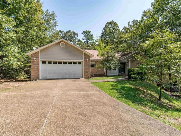 25 Promesa Lane, Hot Springs Village, AR 71909