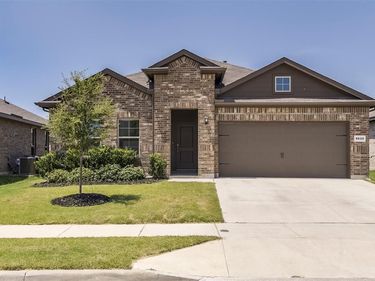 8620 High Hill Drive, Fort Worth, TX 76179