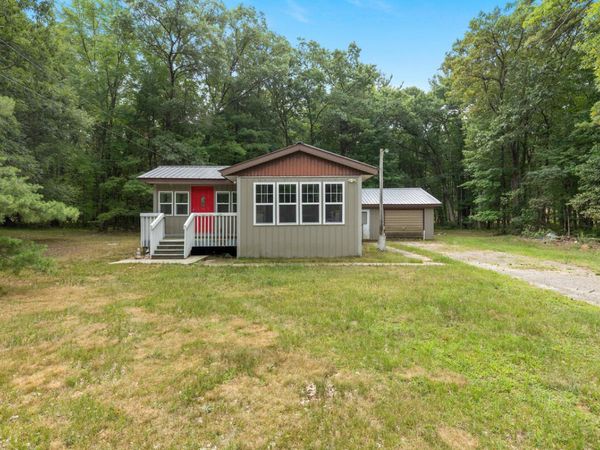 6860 S Croton Hardy Drive, Newaygo, MI 49337