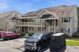 1870 Auburn Ln. photo 4