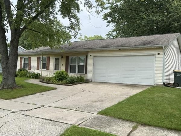 2304 Shaker Drive, Valparaiso, IN 46383