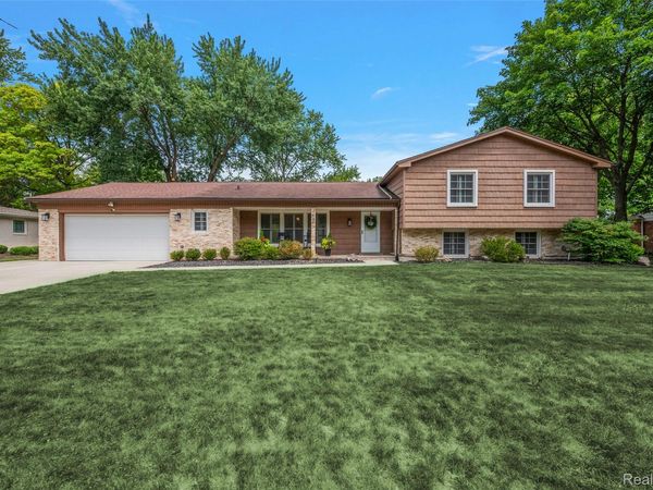7435 Saint Auburn Drive, Bloomfield Hills, Mi 48301