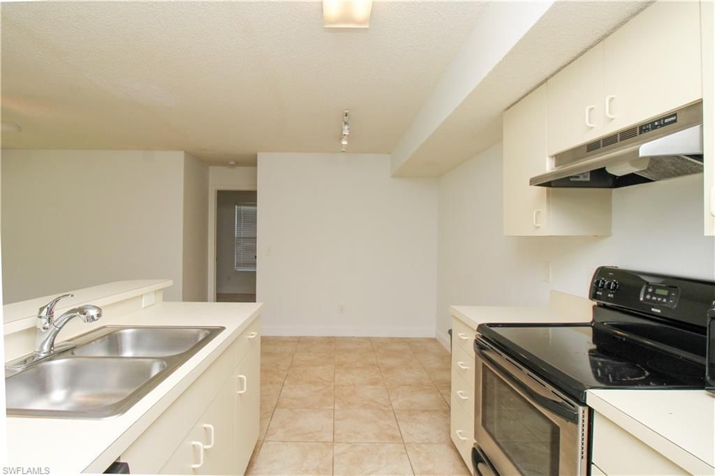 2118 Arbour Walk Cir , Unit 2811, Naples, FL 34109 Photo