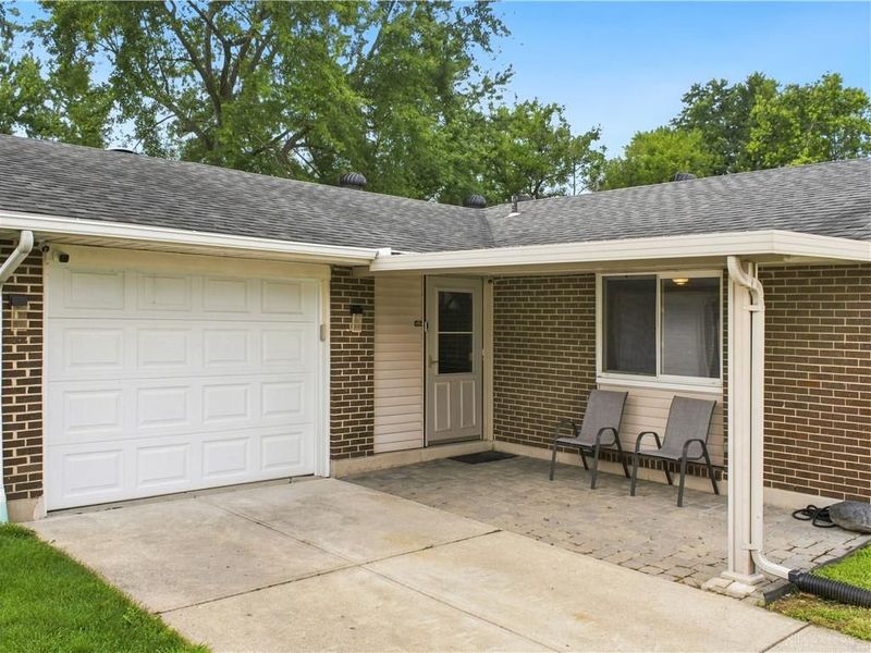 5242 Taylorsville Road, Dayton, OH 45424 Photo 3
