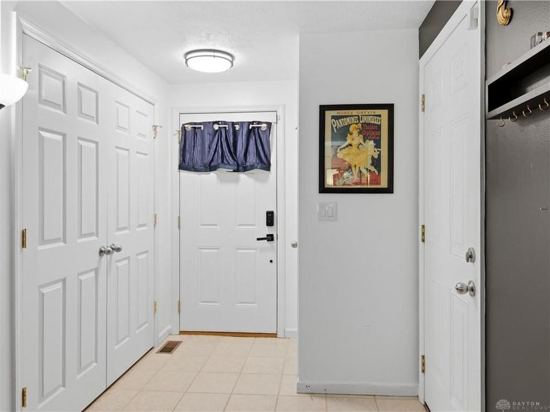 5242 Taylorsville Road, Dayton, OH 45424 Photo 4