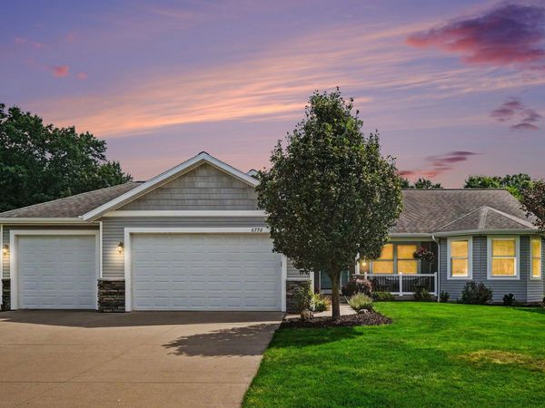 6778 Chancery Drive SE, Alto, MI 49302