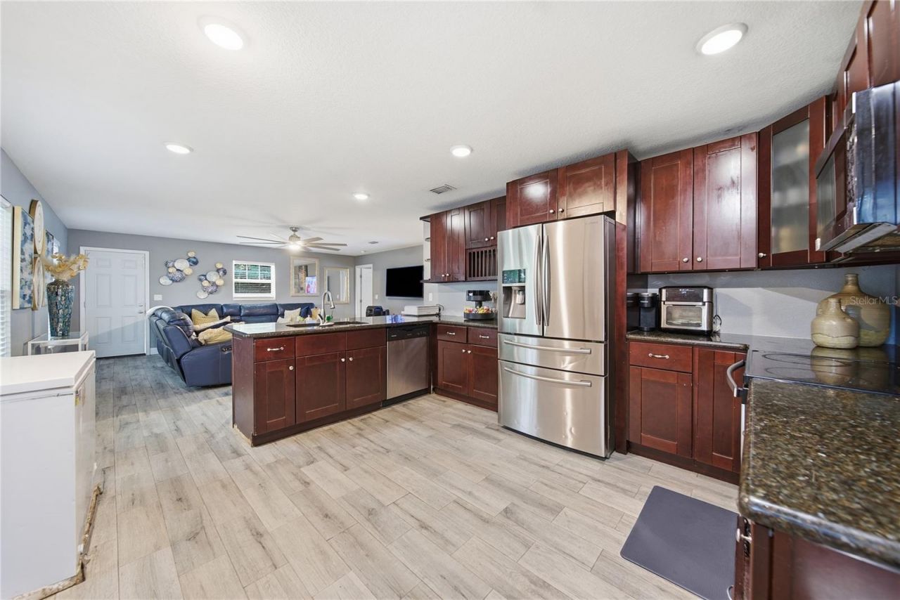 1542 28th Street S, Saint Petersburg, FL 33712 Photo