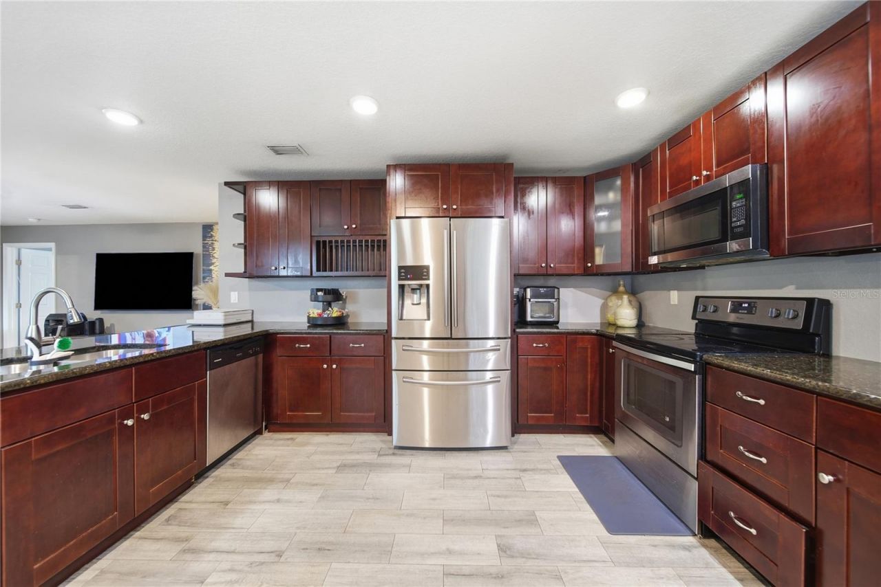1542 28th Street S, Saint Petersburg, FL 33712 Photo
