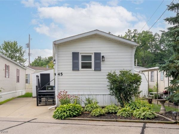 45 Flamingo Avenue , Amherst, OH 44001