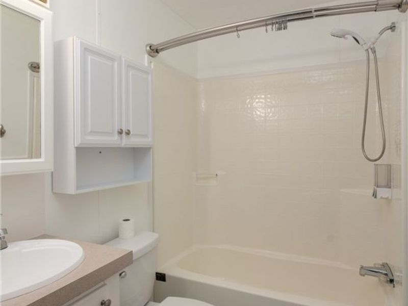 45 Flamingo Avenue , Amherst, OH 44001 Photo 4