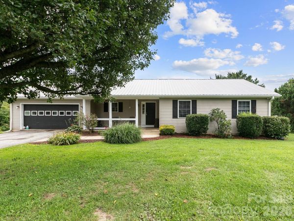 11 Cathy Court , Hendersonville, NC 28792