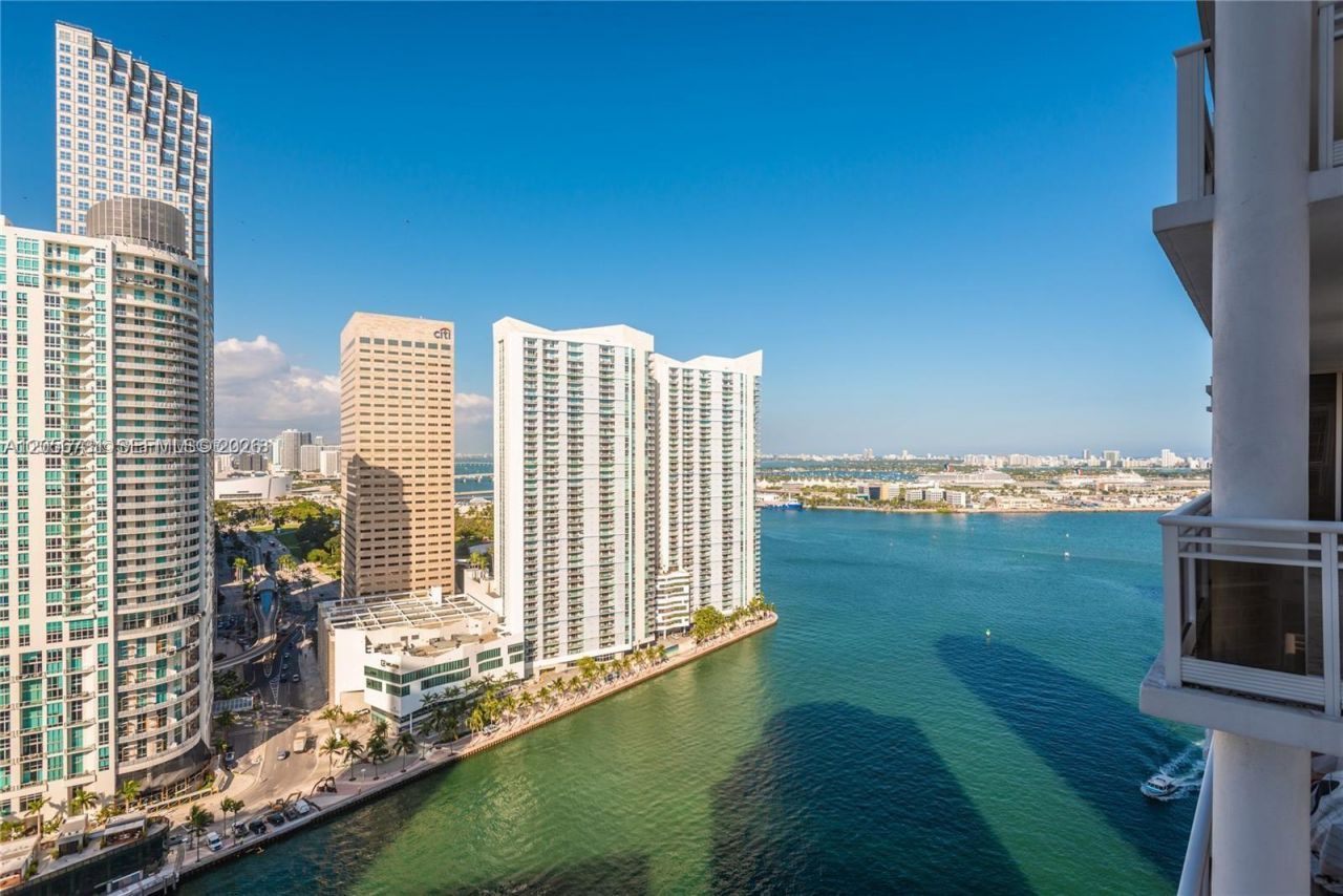 901 Brickell Key Blvd , Unit 3004, Miami, FL 33131 Photo