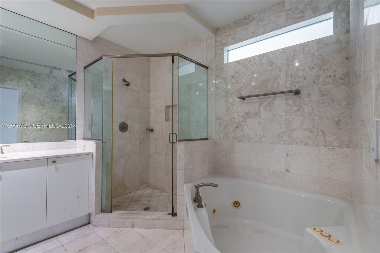 901 Brickell Key Blvd , Unit 3004, Miami, FL 33131 Photo