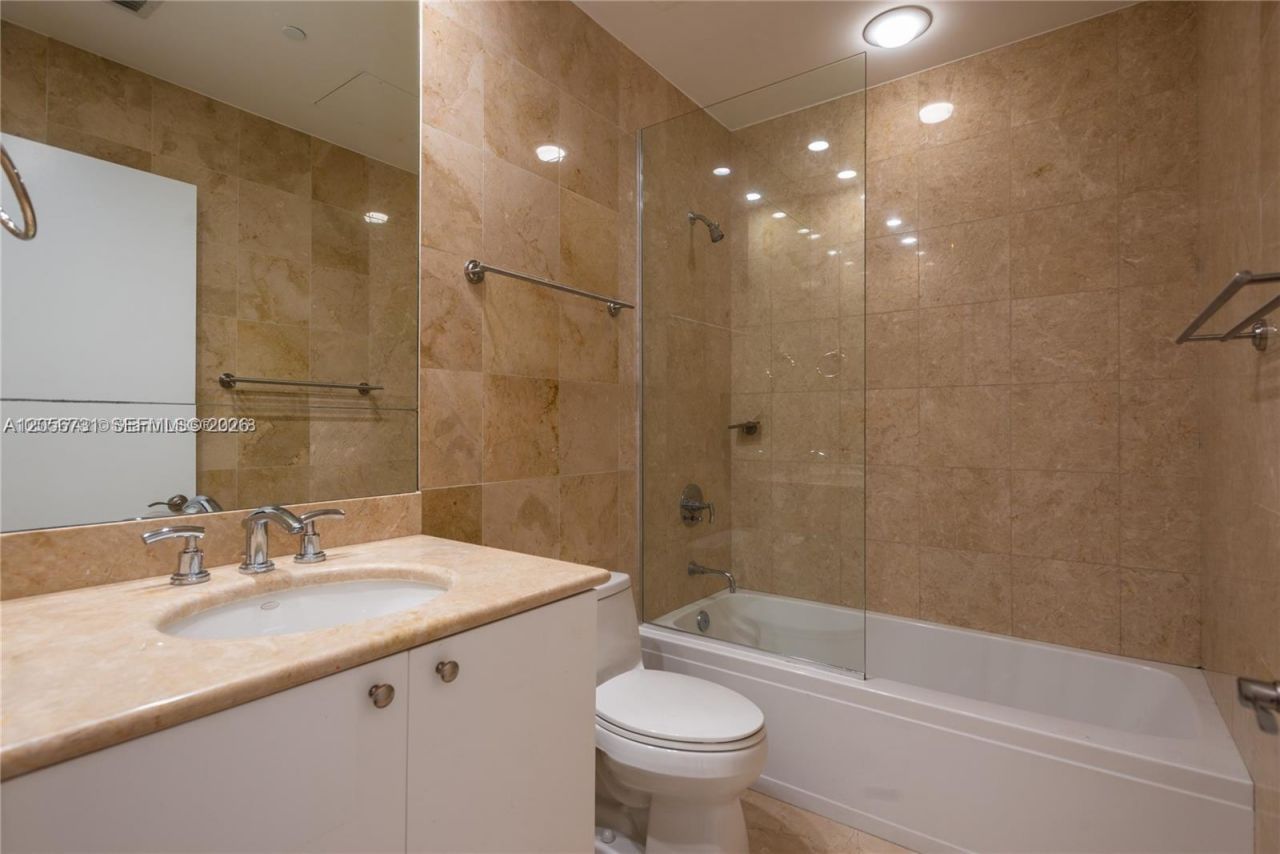 901 Brickell Key Blvd , Unit 3004, Miami, FL 33131 Photo
