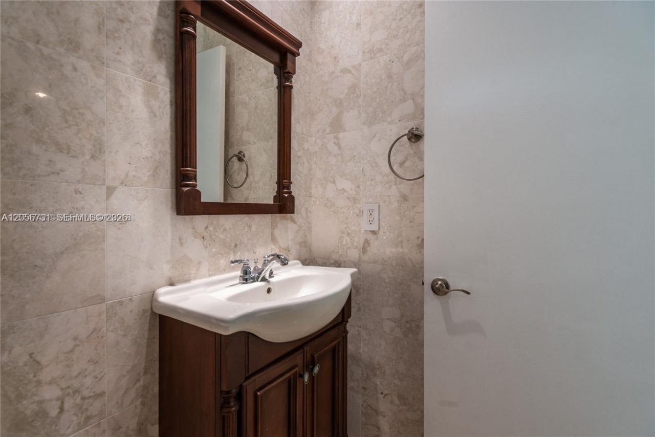901 Brickell Key Blvd , Unit 3004, Miami, FL 33131 Photo