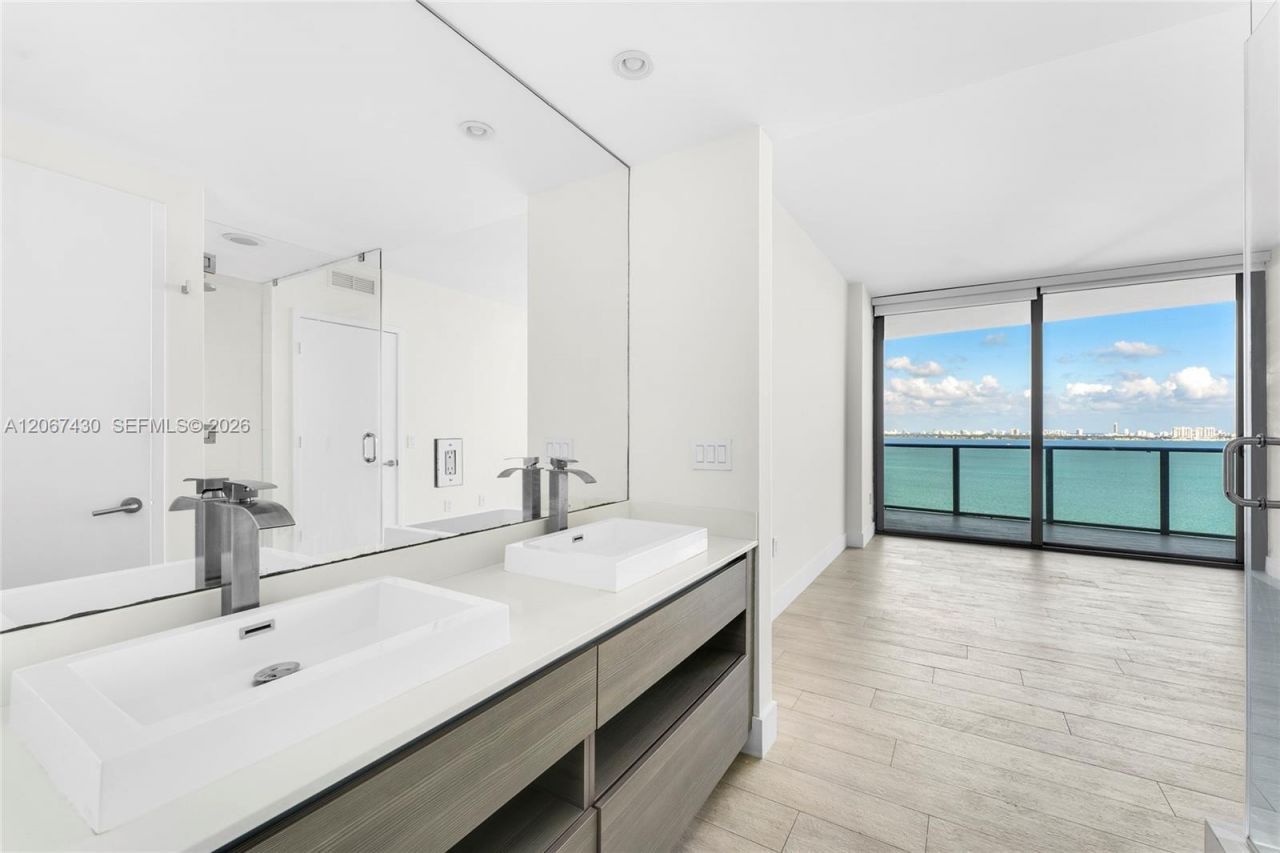 460 NE 28th St, Unit 1803, Miami, FL 33137 Photo