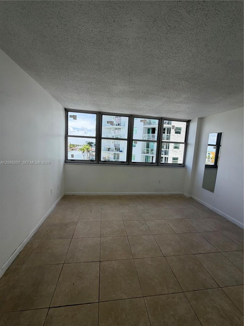 5838 Collins Ave, Unit 4A, Miami Beach, FL 33140 Photo