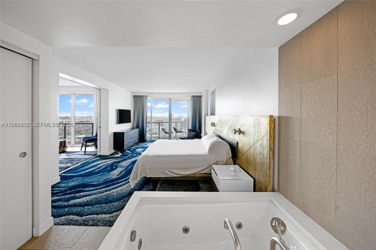 3101 Bayshore Dr, Unit 1808, Fort Lauderdale, FL 33304 Photo