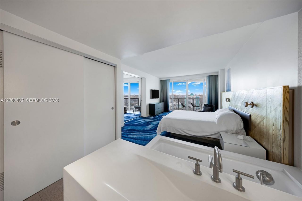 3101 Bayshore Dr, Unit 1808, Fort Lauderdale, FL 33304 Photo